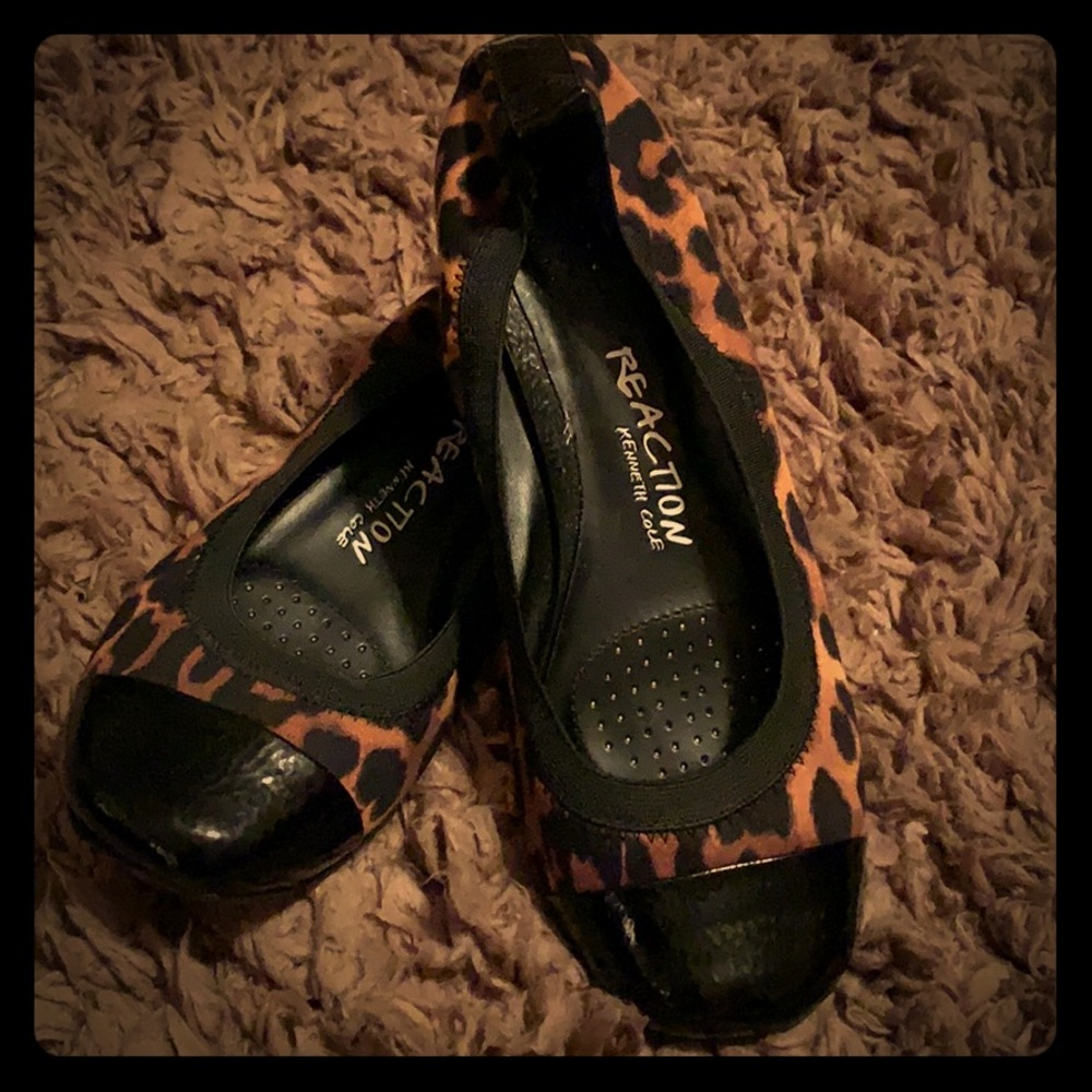 Kenneth Cole leopard flats for women
